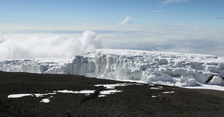 A Warning That Africa’s Last Glaciers Will Soon Vanish