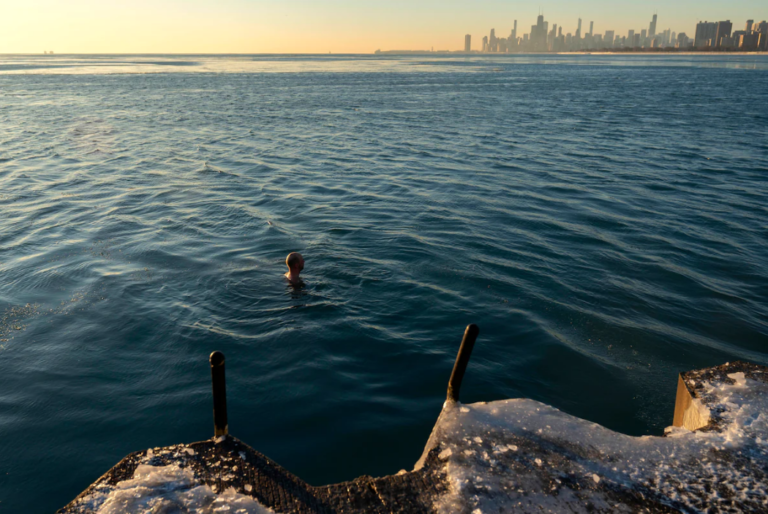 Great Lakes ice cover plummets to record mid-February low