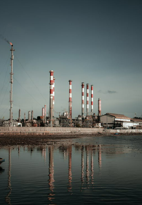 Energy industry fails to tackle methane emissions despite soaring profits, IEA says