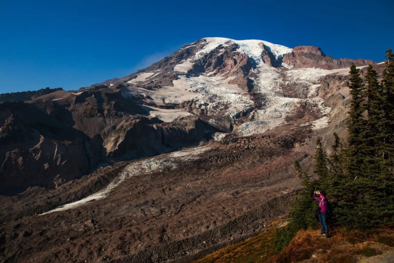 The Nisqually Glacier on the southwestern slope of Mount Rainier.Credit...Max Whittaker for The New York Times