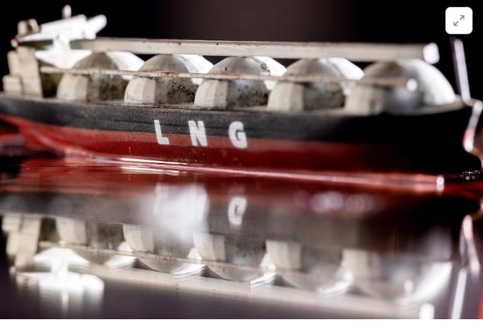 Australia backs long-term gas drilling despite 2050 climate goals