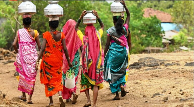 It’s so hot in India, an insurer is helping thousands of women buy food