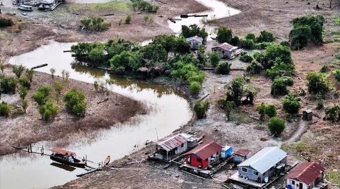 A crisis in the making: Amazon, the largest river in the world, is drying
