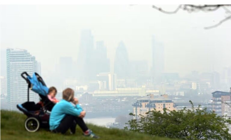 How dementia could be linked to air pollution in early life