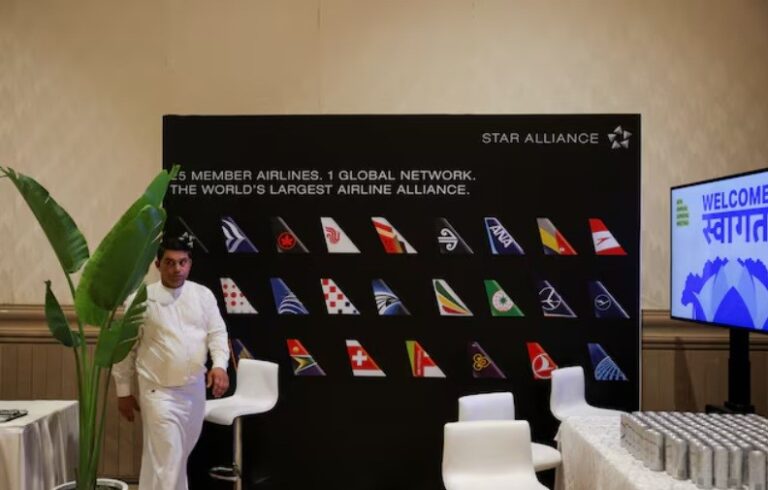 Airlines stick to net zero target despite green fuel doubts