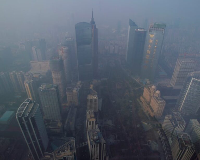 Fossil fuel burning poses threat to health of 1.6bn people, data shows