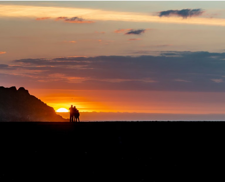 Forty per cent of Australian women without kids hesitant to have children because of climate change, survey finds