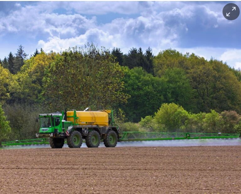 ‘Stark warning’: pesticide harm to wildlife rising globally, study finds