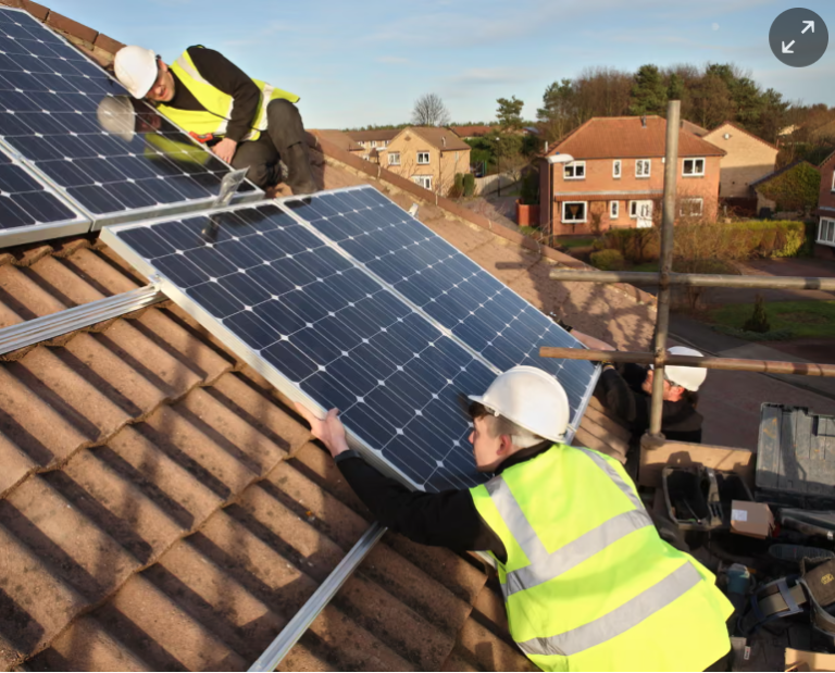 Solar cuts ‘at least £400 from bills in even the cloudiest British areas’